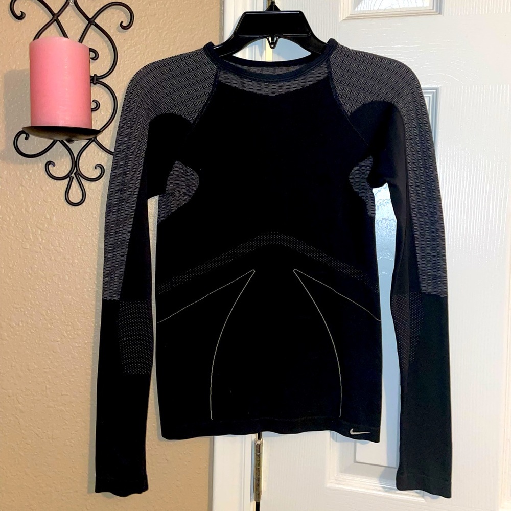 Nike DryFit Long Sleeve Top - Unisex